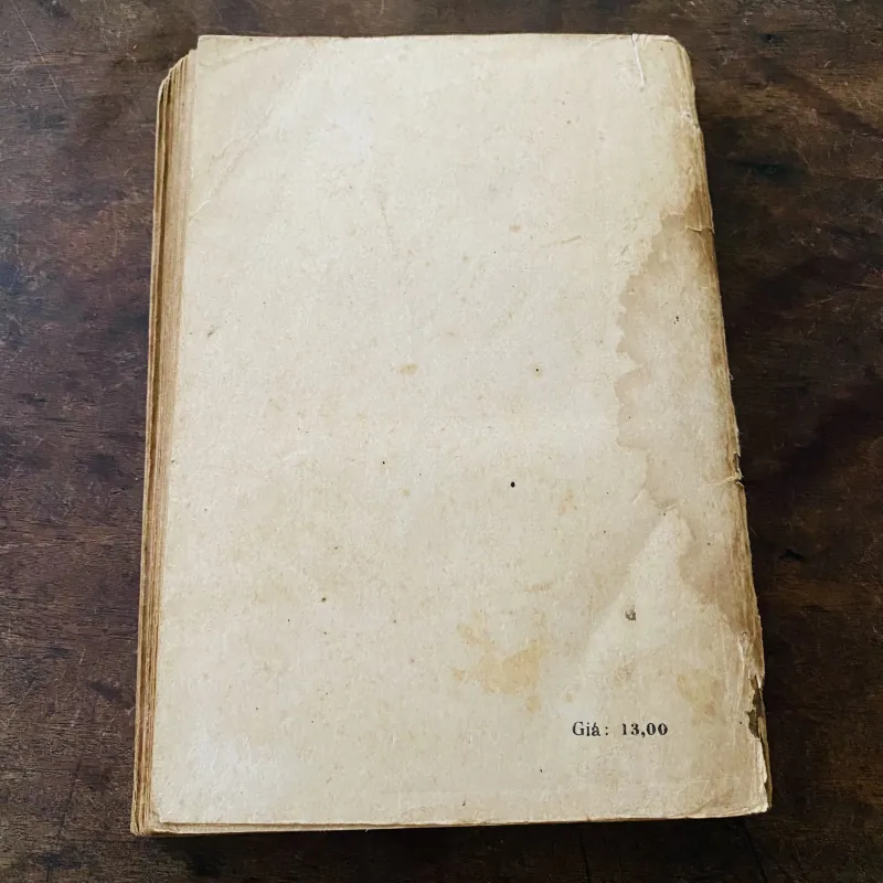 Từ triều đình Huế đến chiến khu Việt Bắc 797841