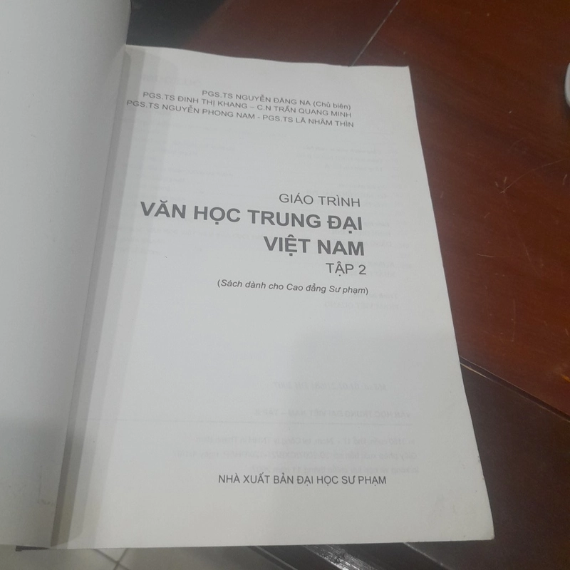 Giáo trình VĂN HỌC TRUNG ĐẠI VIỆT NAM (Tập 2) 304680