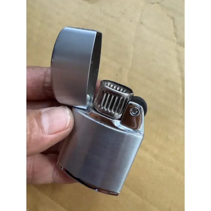 bật lửa xăng đá  RONSON  USA 956983