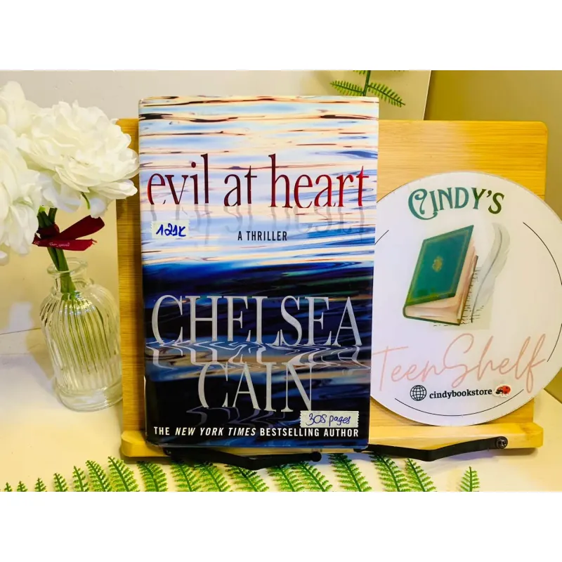 [Sách tiếng Anh 2hand] Like new 90% - Evil at Heart – Chelsea Cain 961032