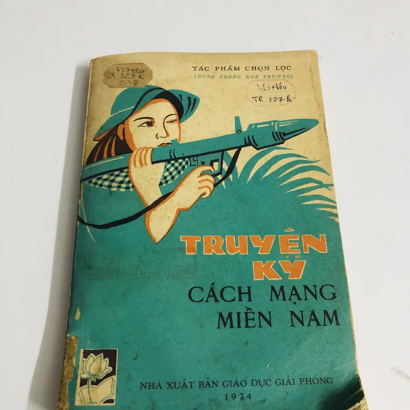 TRUYỆN KÝ CÁCH MẠNG MIỀN NAM 571036