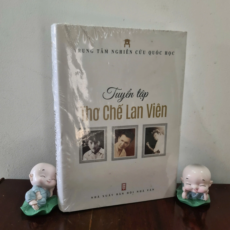 SÁCH TUYỂN TẬP THƠ CHẾ LAN VIÊN 447736