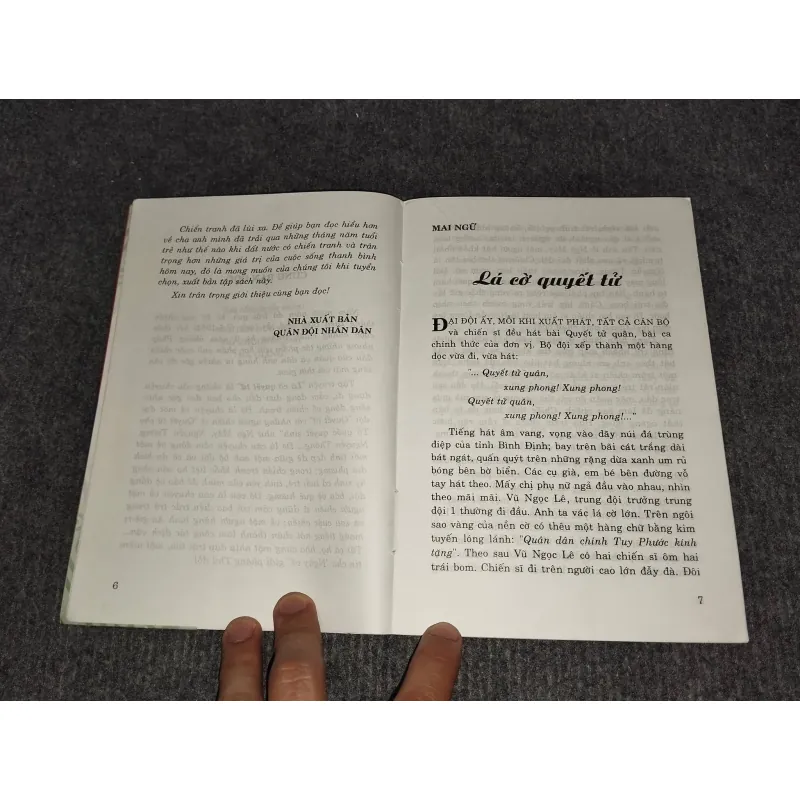 LÁ CỜ QUYẾT TỬ 993103