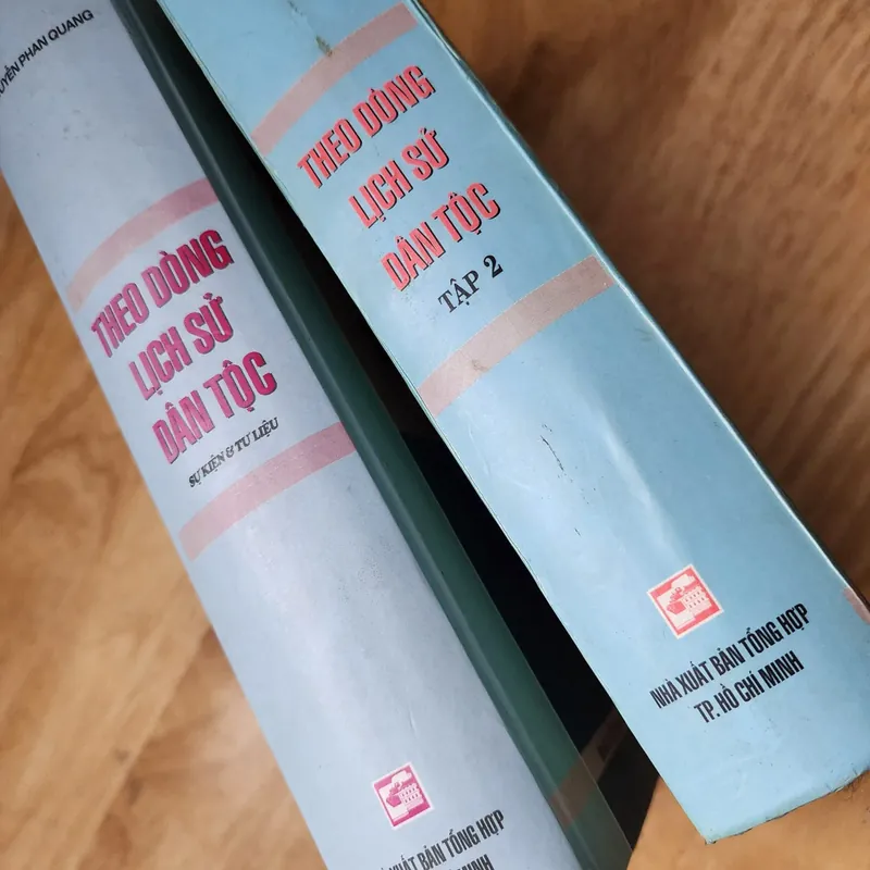 Theo dòng lịch sử dân tộc 2 tập bìa cứng khổ to | GS Nguyễn Phan Quang 558224