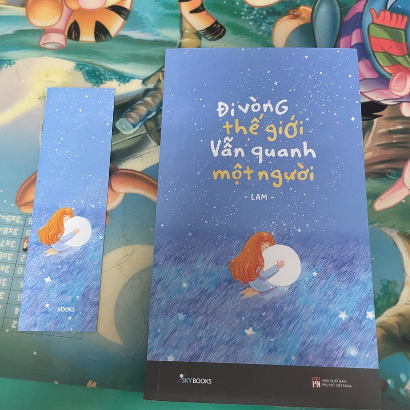 Đi vòng thế giới vẫn quanh một người 247235