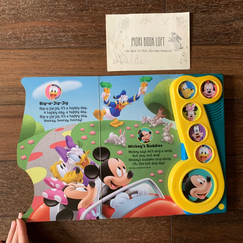 Sách ngoại văn Disney Junior Mickey Mouse Clubhouse: Let’s Sing! Sound Book, Used 542235