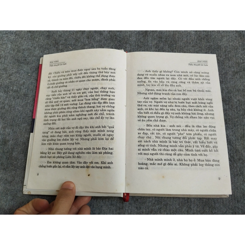 HAI NHÀ - LÊ LỰU 545861