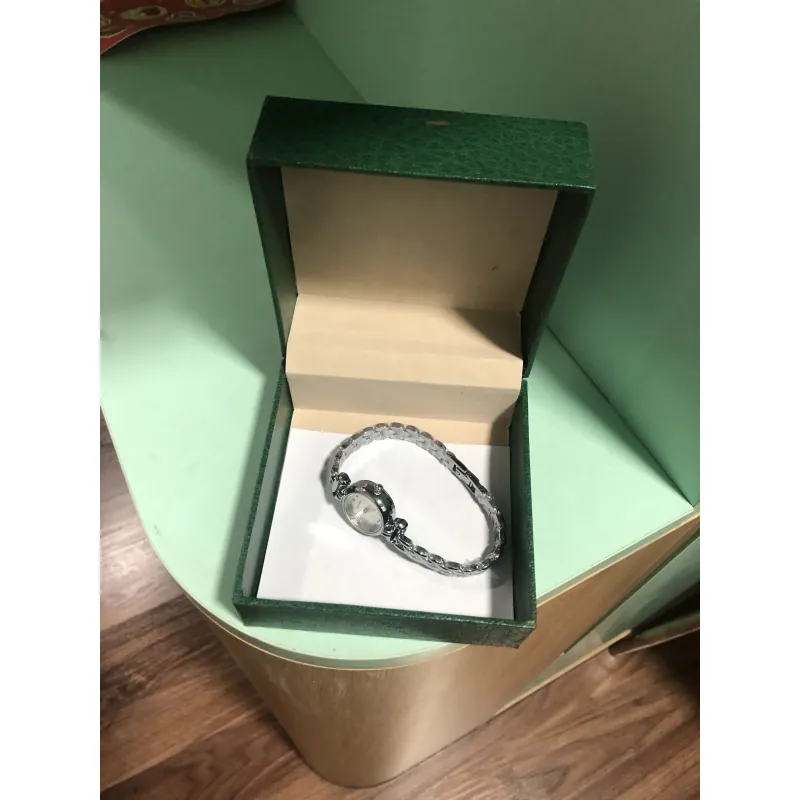 Đồng hồ nữ - Luckybox của Aeon Mall 831672