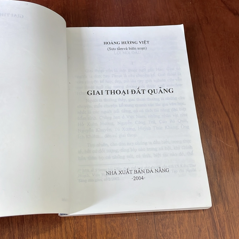 II Sách Lịch Sử: Giai Thoại Đất Quảng - Hoàng Hương Việt (Sưu Tầm) - 2004 543282