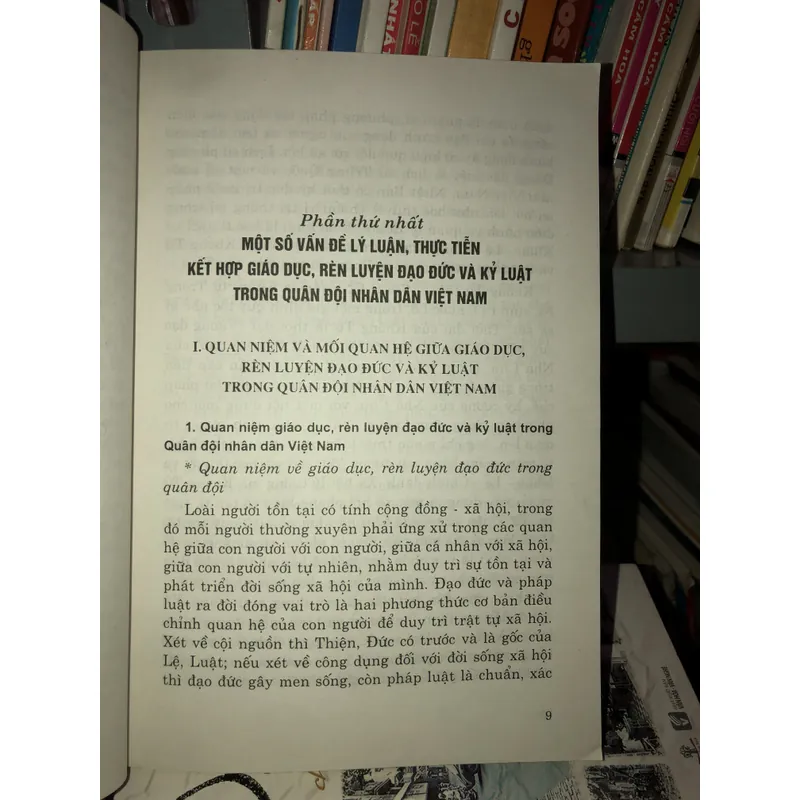Kết hợp giáo dục, rèn luyện đạo đức và kỷ luật trong quân đội nhân dân Việt Nam 703351