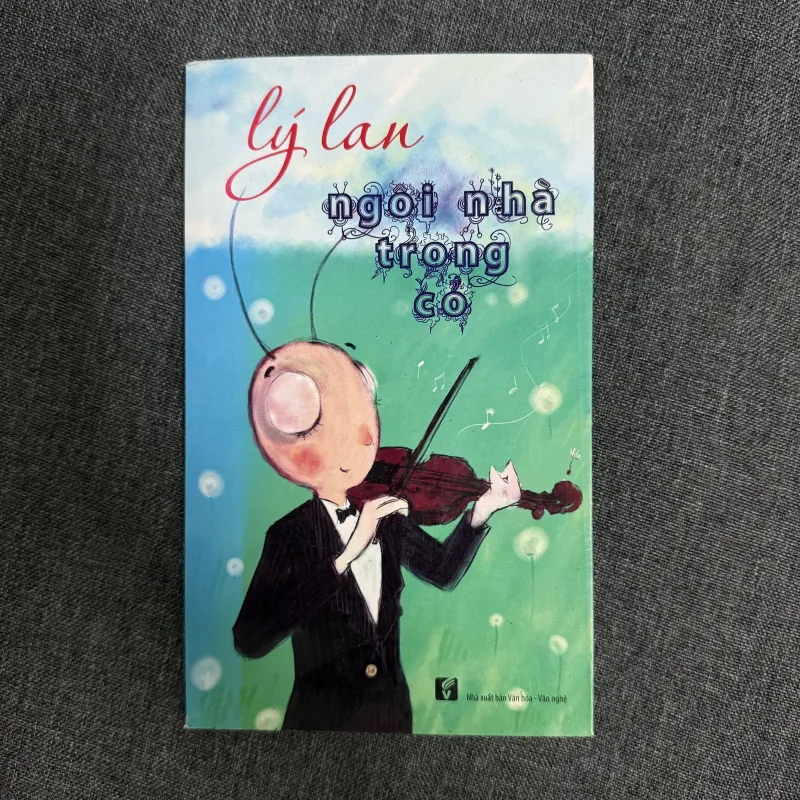 Ngôi nhà trong cỏ - Lý Lan 1010585