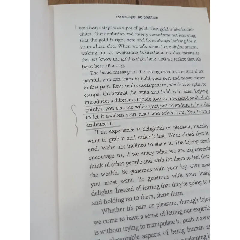 Start where you are: How to accept yourself and others - Pema Chodron 572933