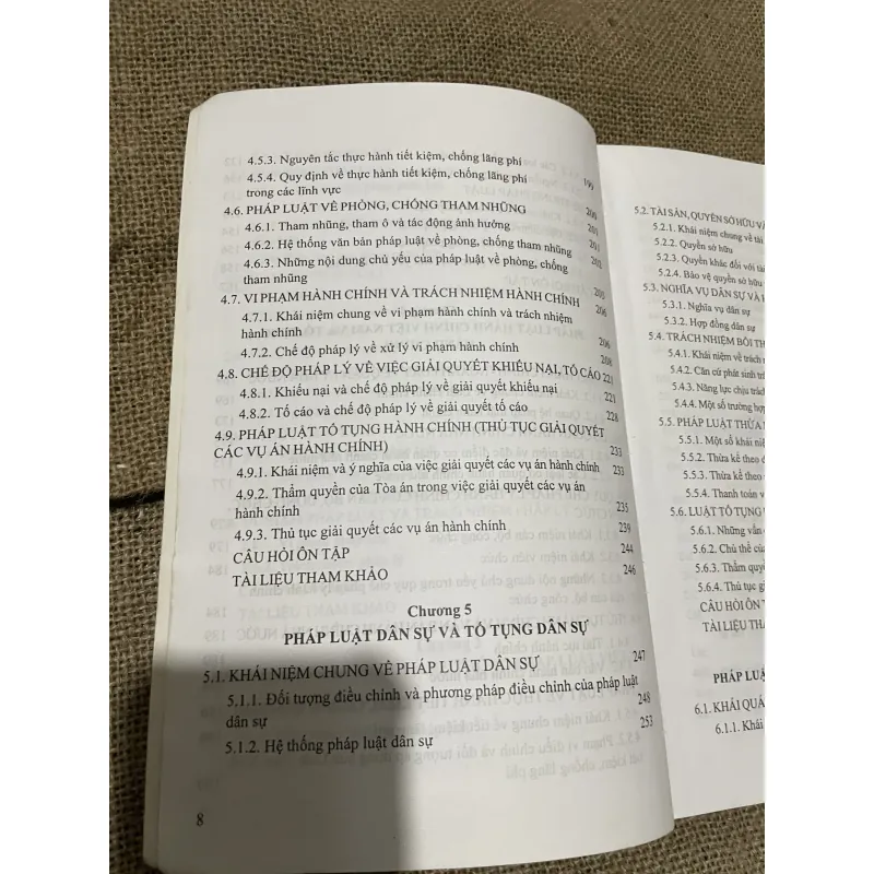 Giáo trình ĐẠI CƯƠNG VẺG NHÀ NƯỚC VÀ PHÁP LUẬT , khổ lớn, gần 600 trang  797707