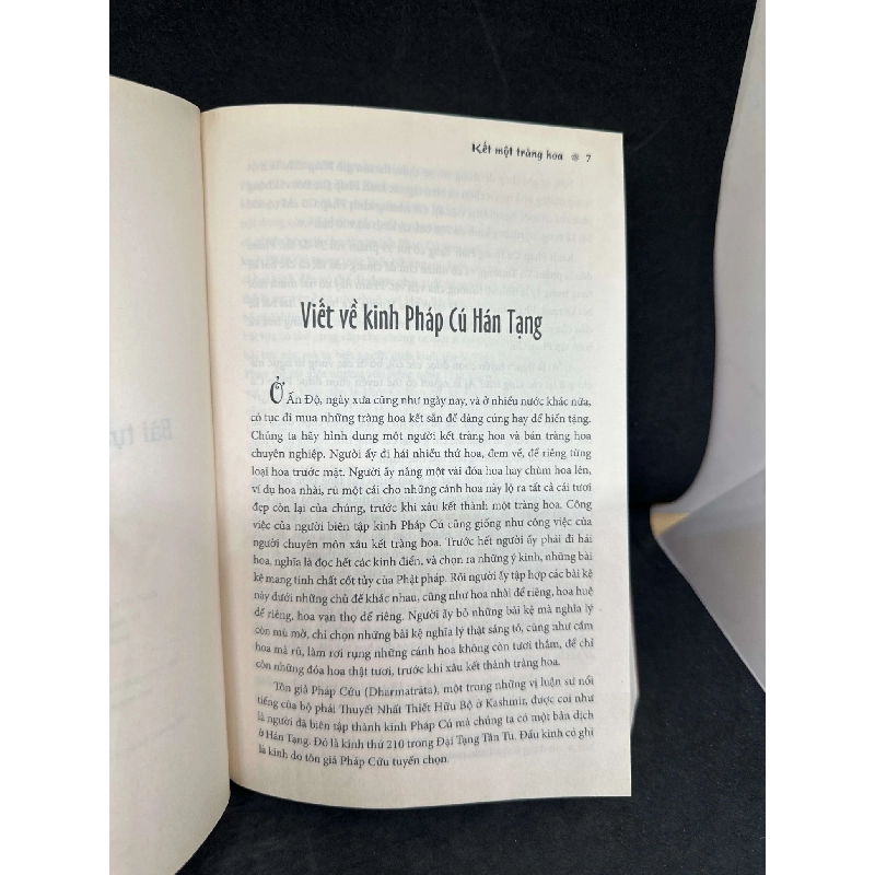 [Phiên Chợ Sách Cũ] Kết Một Tràng Hoa - Thích Nhất Hạnh, 2014 S2511 SBM - VĂN HỌC - SBM2911-102 713001