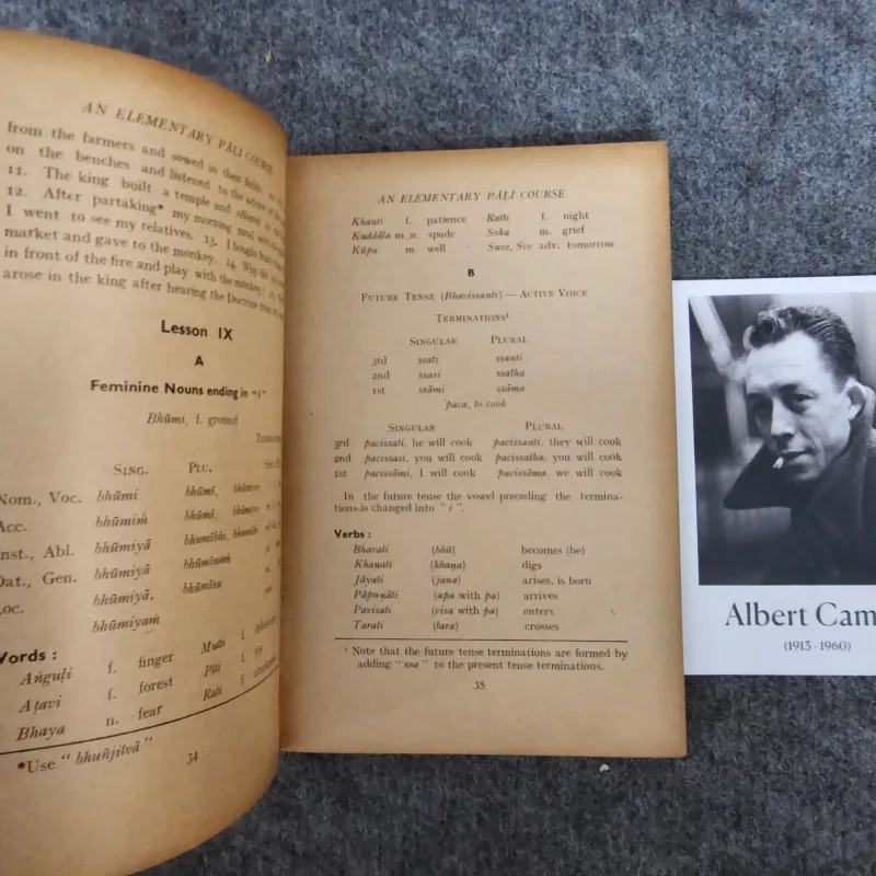 Sách học tiếng Pali 1025032