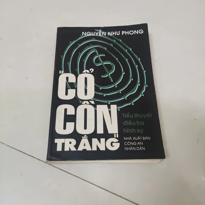Cổ cồn trắng  392952