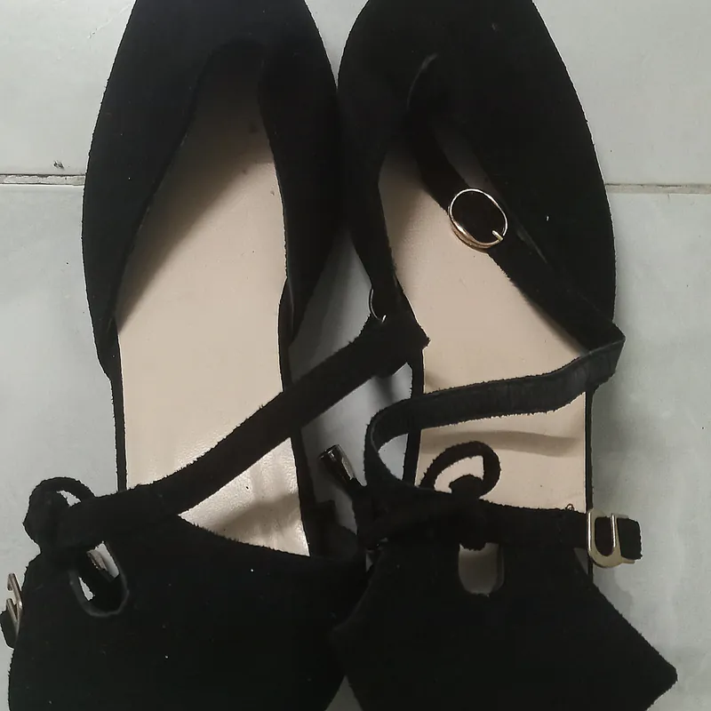 Pass đồng giá 30k (áo len, giày size 36) 574864