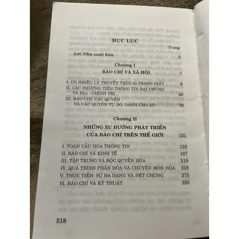 Báo chí hiện đại nước ngoài những quy tắc và nghịch lí 958650
