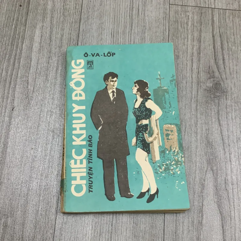 Chiếc khuy đông, truyện tình báo. 10a2 1025695