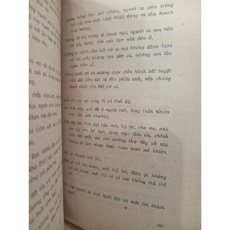 Lá cỏ - Úytman (Vũ Cận và Đào Xuân Quý dịch) 542443