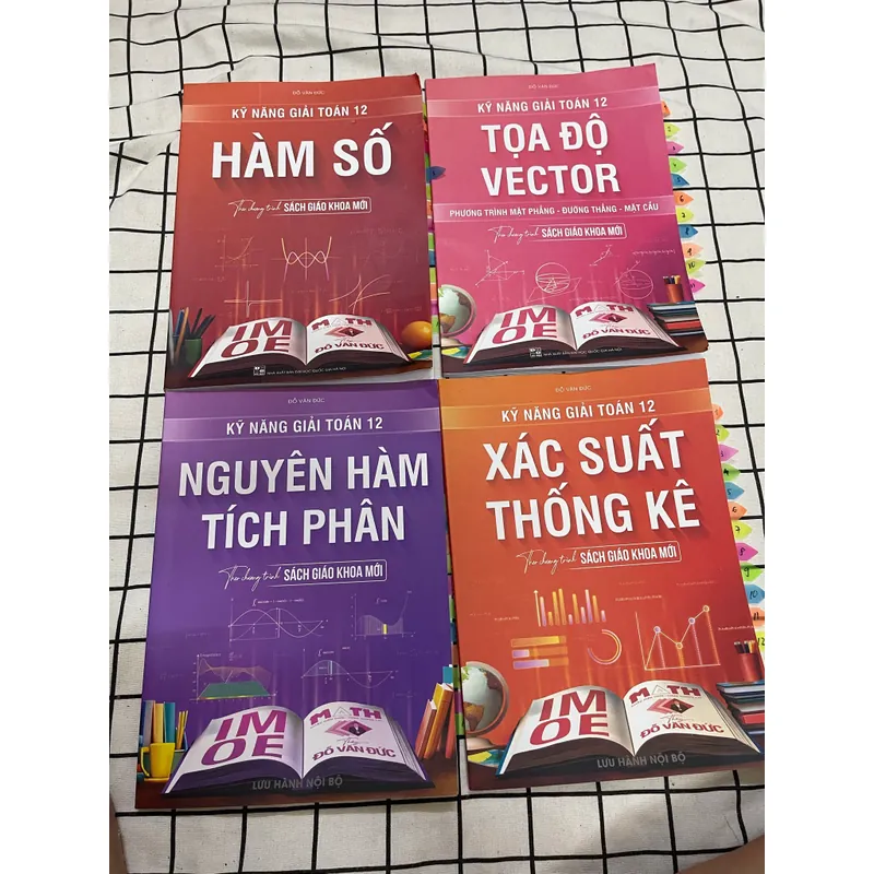 Kỹ năng giải toán 12 (4 cuốn ) 589453