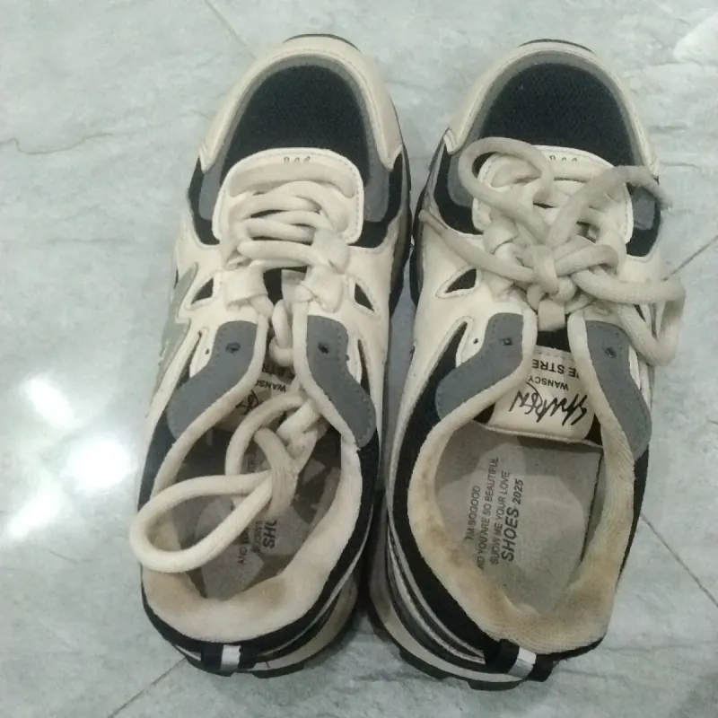 Giày thể thao chữ M  948751