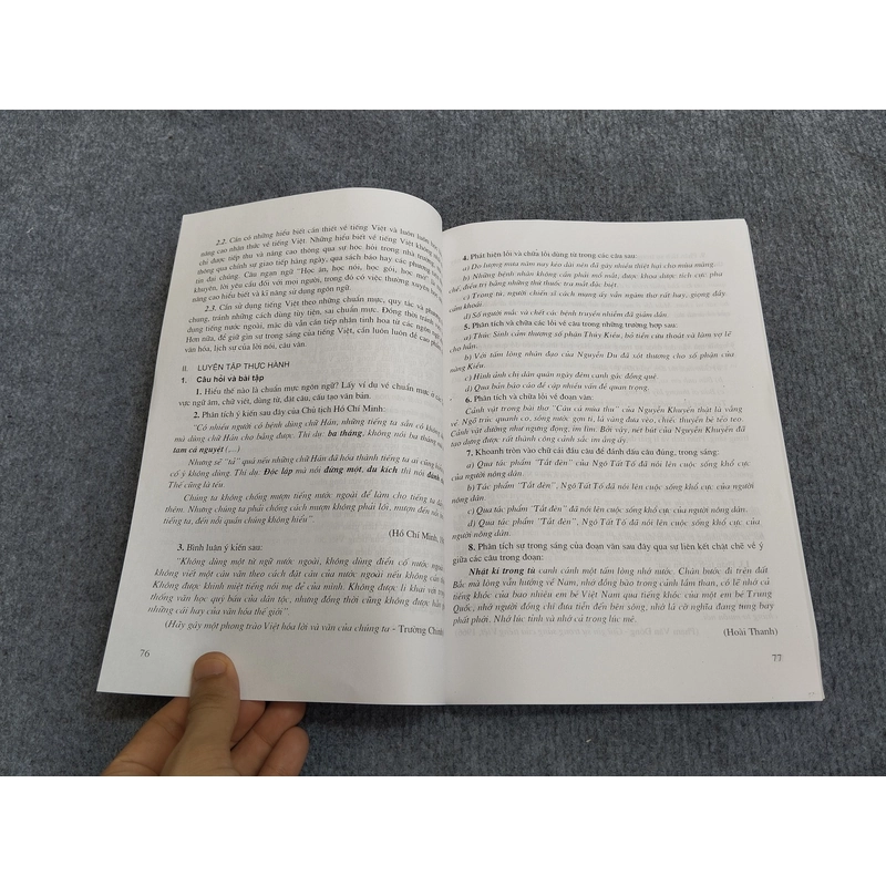 TIẾNG VIỆT Ở TRUNG HỌC PHỔ THÔNG 549881