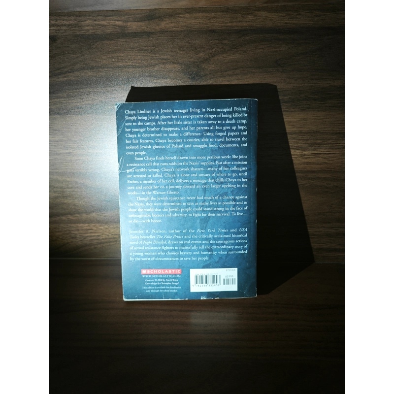 Ngoại văn Resistance - Jennifer A. Nielsen., trẻ từ 12 tuổi đổ lên 548242