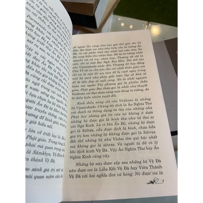 ÁO NGHĨA THƯ (UPANISHADS) - SHRI AUROBINDO  1010427