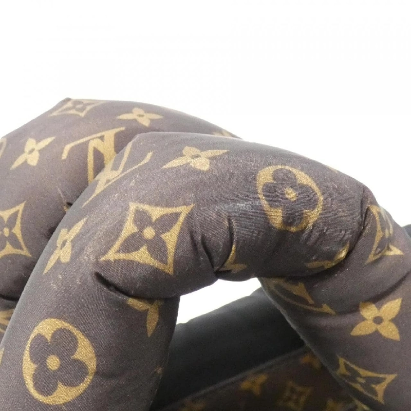 Túi xách Louis Vuitton Monogram (LV Pillow) OnTheGo MM M21069 - Hàng hiệu Chính hãng 804927