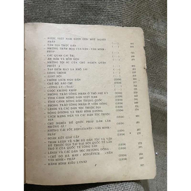 Trong tập văn học tập 36- thơ văn Hồ Chí Minh - 920 trang  958660