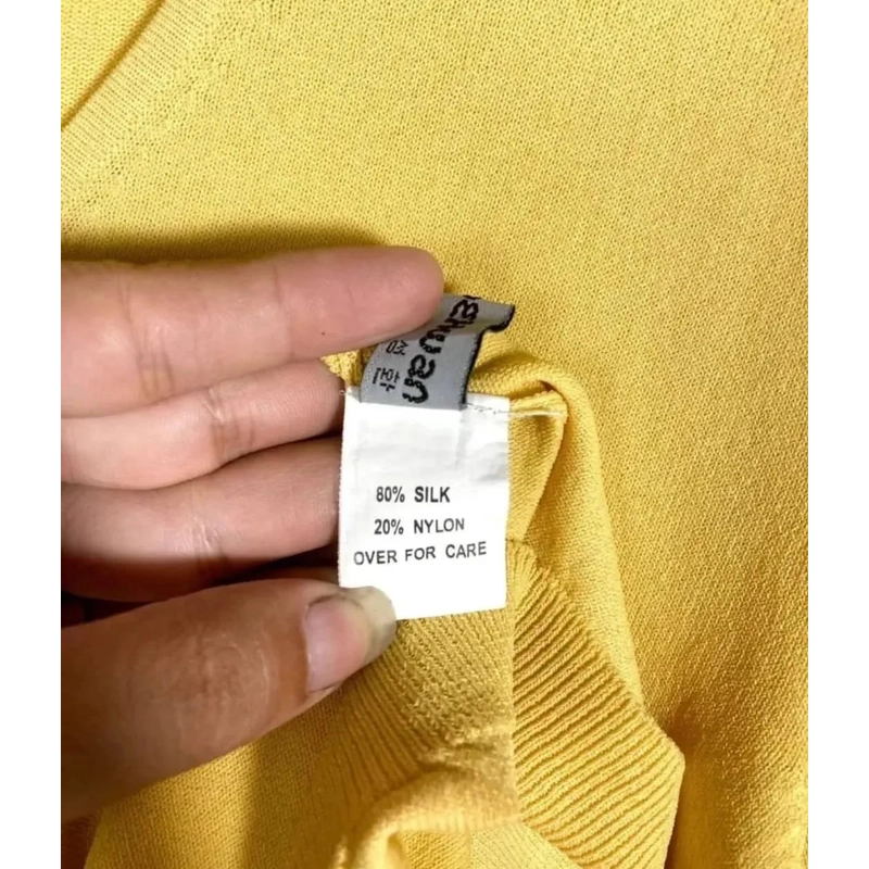 Áo Mongtoghi Hàn Form Basic Size L/XL
  444322