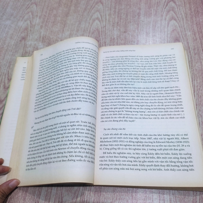 Sách khoa học - NHỮNG CON ĐƯỜNG CỦA ÁNH SÁNG 01 - Trịnh Xuân Thuận 201508