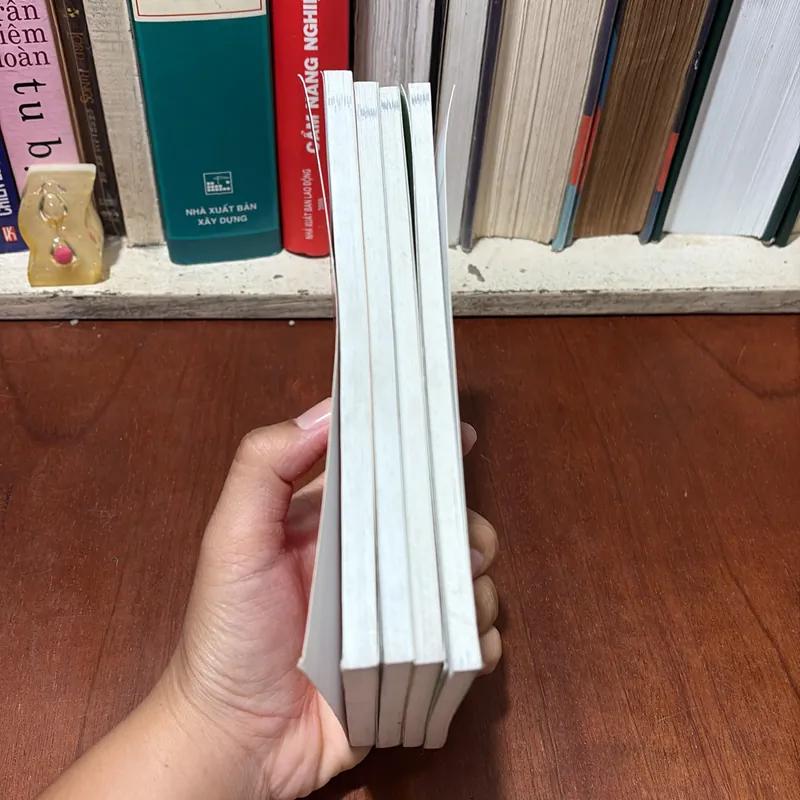 II Sách Kỹ Năng: Để Người Khác Làm Theo Ý Bạn, Kỹ Năng Viết Bài, Thủ Thuật Làm Tin - 2006 722779