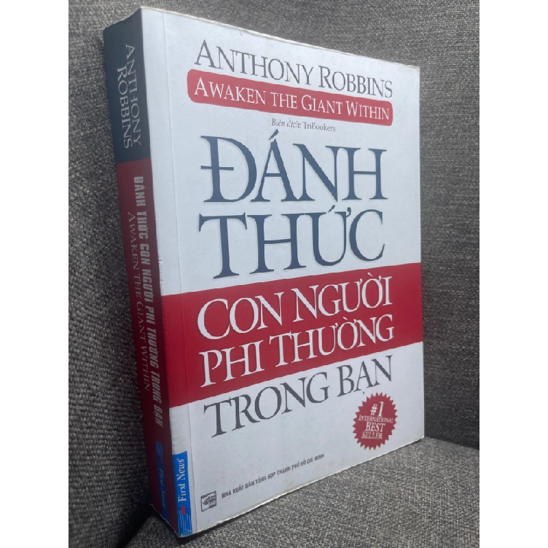 Đánh thức con người phi thường trong bạn Anthony Robbins 2019 mới 80% bẩn viền nhẹ tô dạ HPB0705 182173