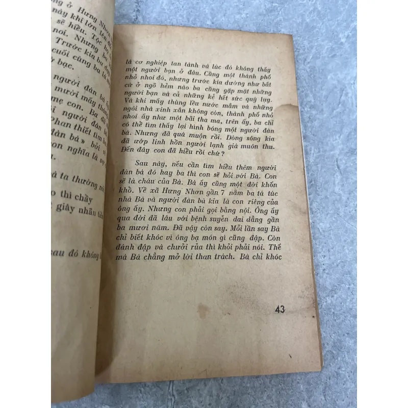 TRÍ NHỚ HOANG VU VÀ KHÓI - HOÀI KHANH 931488