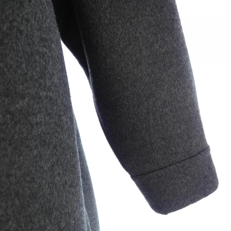 Áo khoác PRADA logo tam giác P618PZ S222 03H 632562