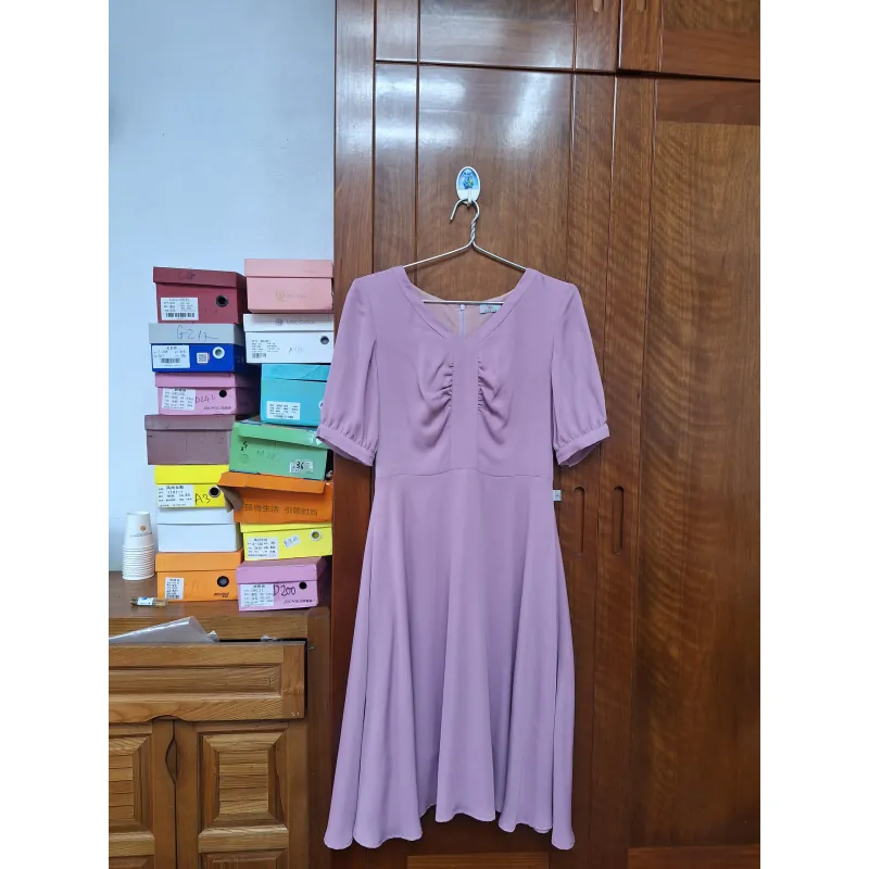 Váy công sở size S, mới trên 90% 972522