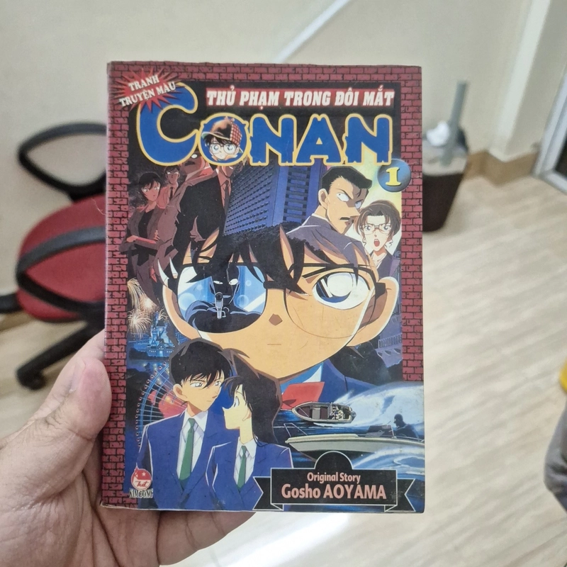 Truyện tranh Thủ Phạm Trong Đôi Mắt Conan 1 Gosho Aoyama cũ 359577