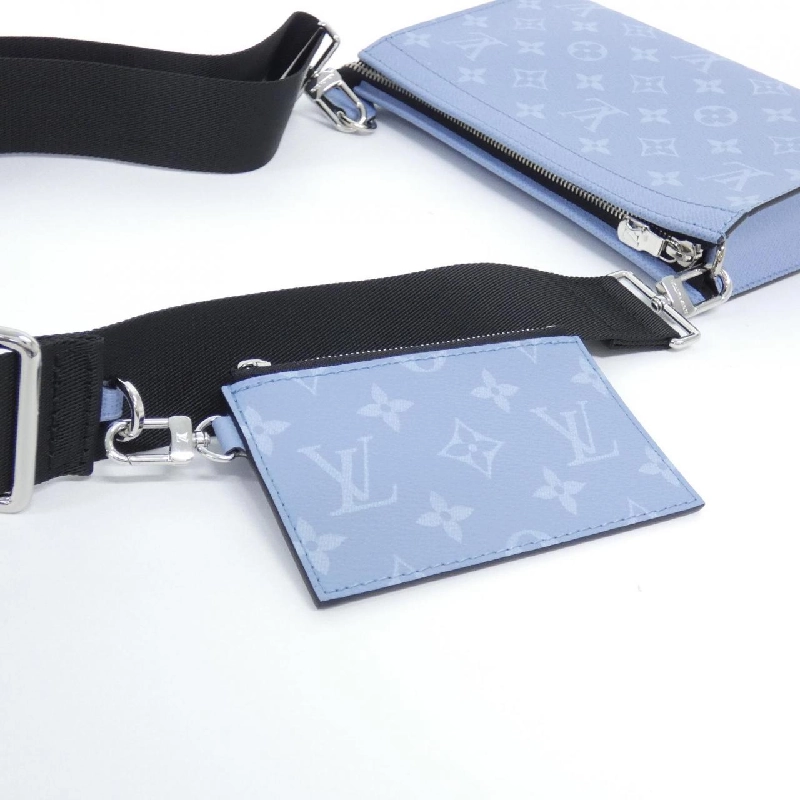 Túi đeo vai Louis Vuitton Taiga Lama Gaston Wearable Wallet M14114 612201