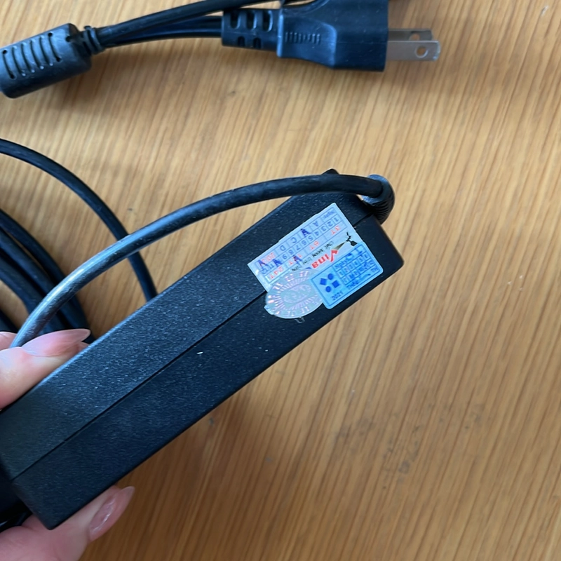 [2hand] Dây sạc laptop lenovo đầu usb - hàng đã qua sử dụng  476878