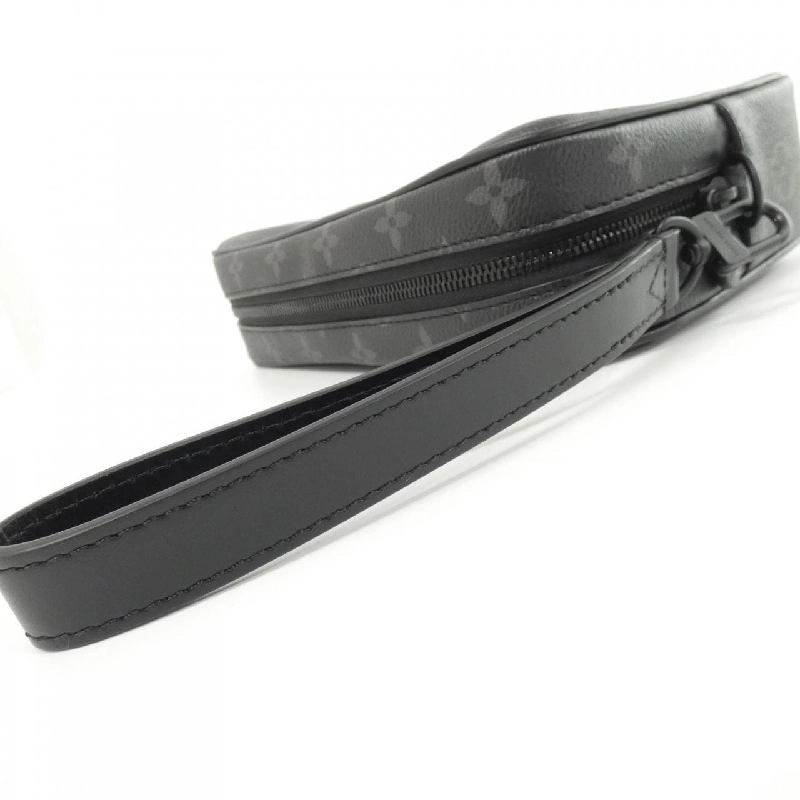 Túi xách Louis Vuitton Monogram Eclipse Pochette Cassie M82076 618498