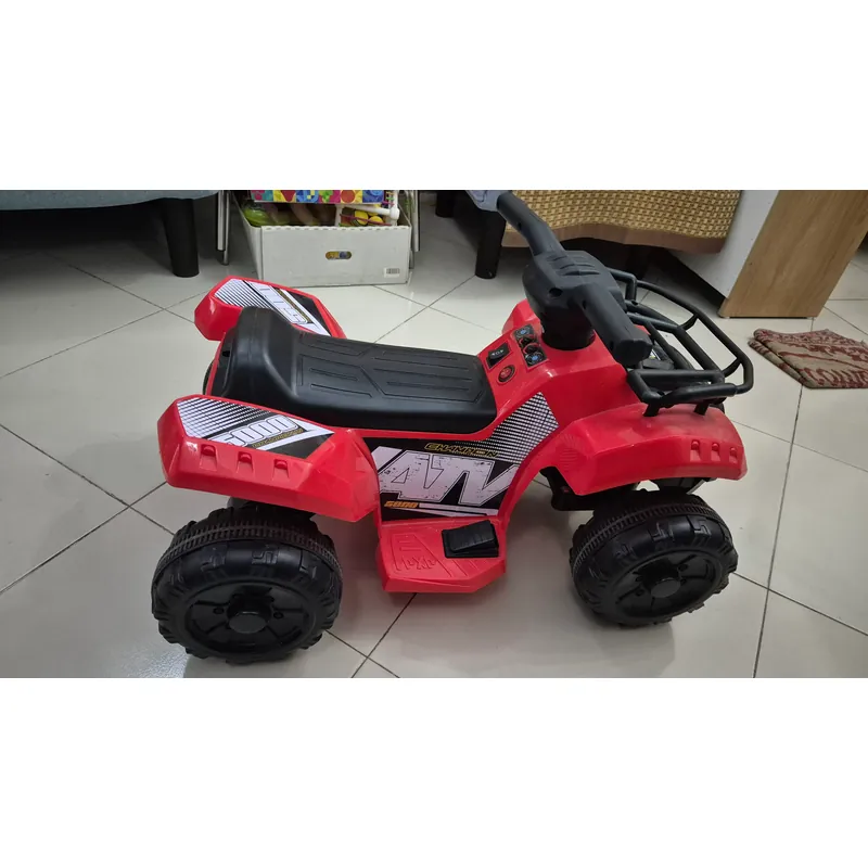 Xe ô tô chạy điện, có nhạc, phù hợp bé 1÷3 tuổi. 653804