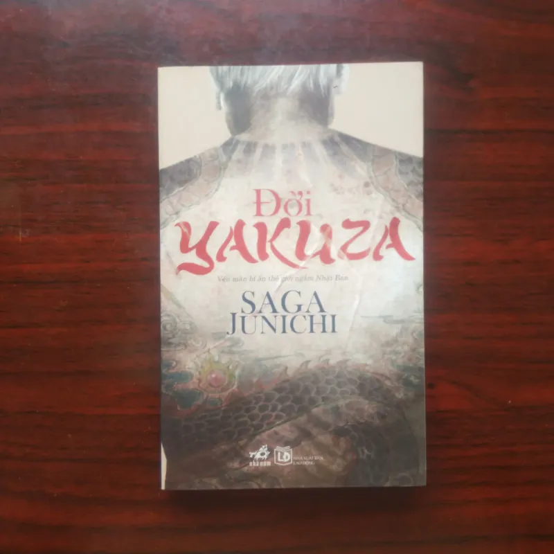 [Sách Văn Học] Đời Yakuza (Saga Yunichi) 971667