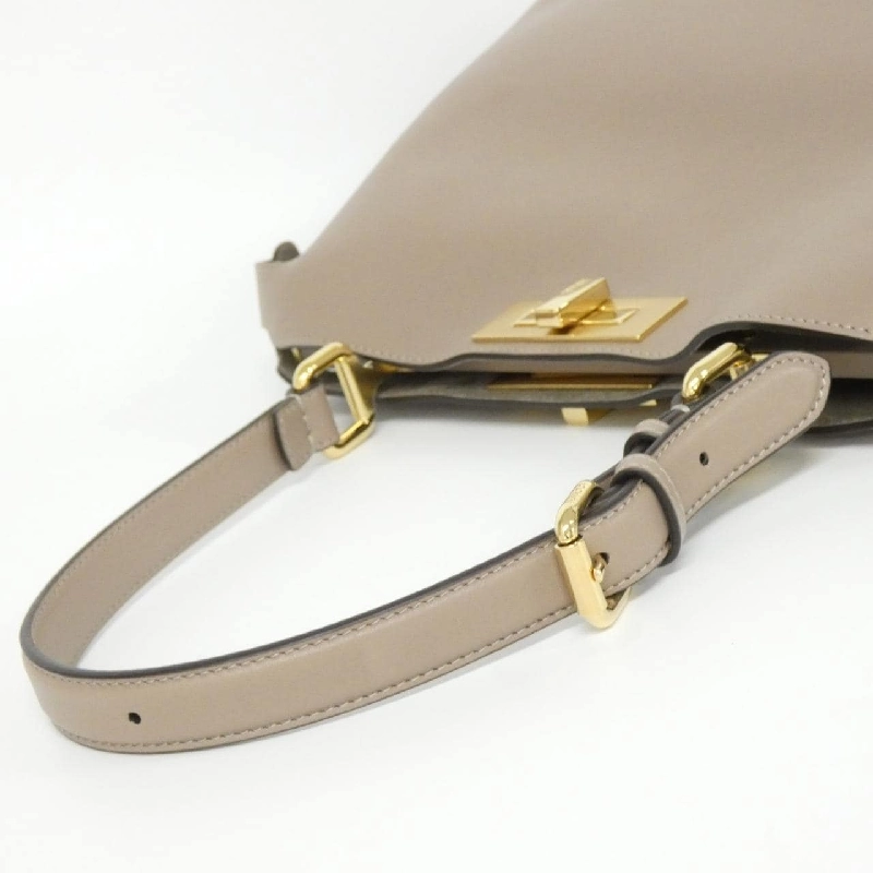 【Sản phẩm mới】Fendi Peekaboo Soft Medium 8BN353 AOVH Túi 617577