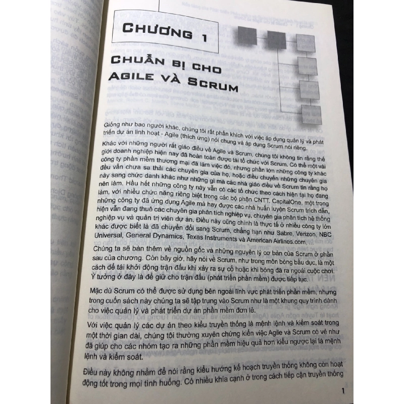 Hướng dẫn thực hành Scrum Quản trị dự án phần mềm theo triết lý Agile 2015 FPT mới 85% bẩn nhẹ Andrew Pham và Phuong Van Pham HPB2307 GIÁO TRÌNH, CHUYÊN MÔN 916569