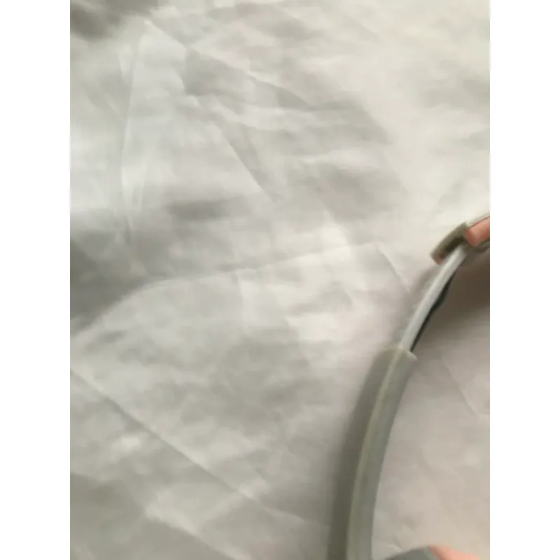 Tai nghe Tai Mèo đèn Led, không kèm cáp sạc 1032414