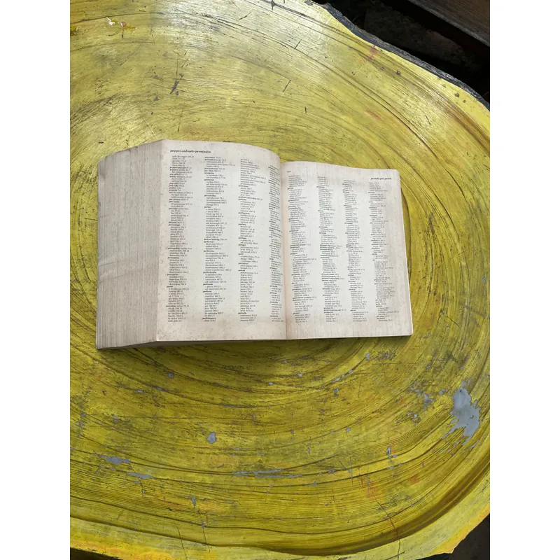 ROGET’S THESAURUS 6 SIXTH EDITION- EDITED BY BARBARA ANN KIPFER, Ph.D. 603308