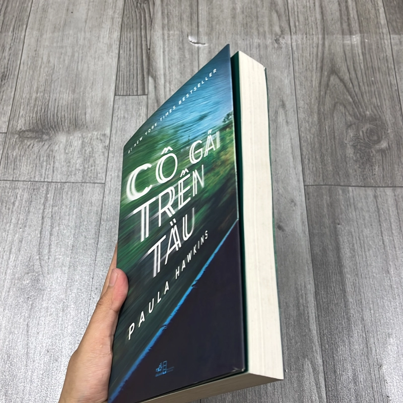 Cô gái trên tàu. 2a1 542907
