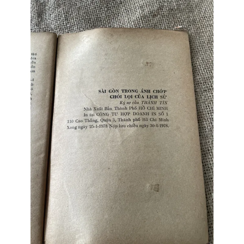 Sài Gòn Trong Ánh Chớp Chói Lọi Của Lịch Sử - Thành Tín (bút danh của Bùi Tín)  796444